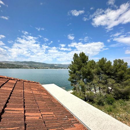 Apartments Vini Trogir Exterior foto