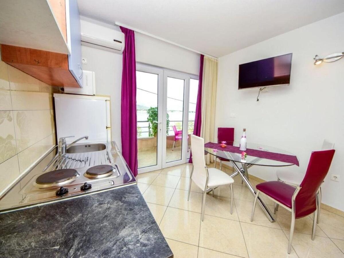 Apartments Vini Trogir Exterior foto