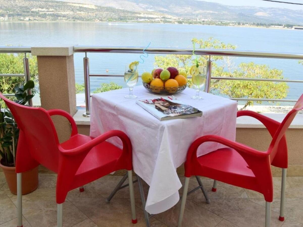 Apartments Vini Trogir Exterior foto